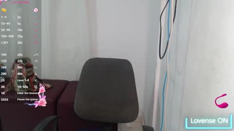 Snapshot of victoria_milf06 chatting on March 9, 2:18 am victoria online show from March 9, 2:18 am