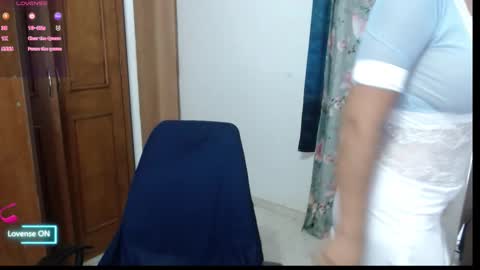 Snapshot of victoria_milf06 chatting on December 17, 3:34 am victoria online show from December 17, 3:34 am