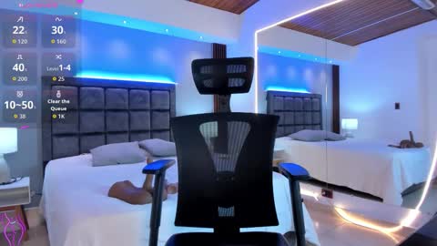 Snapshot of victoria_mooree chatting on November 29, 6:44 pm Victoria Everyday From 1400 to 2130 Col Time online show from November 29, 6:44 pm