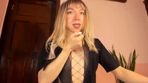 D A N I online show from October 1, 3:12 am