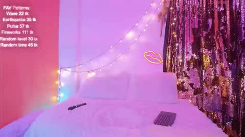 Snapshot of victoria_rossett chatting on September 27, 11:21 pm victoria_rossett online show from September 27, 11:21 pm