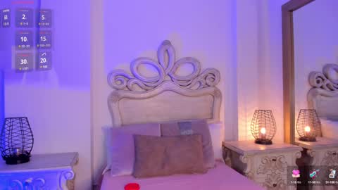 Snapshot of victoria_vallejo chatting on December 18, 11:34 am victoria  online show from December 18, 11:34 am