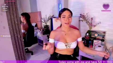 Snapshot of victoriaacross chatting on November 21, 7:56 pm Victoria online show from November 21, 7:56 pm