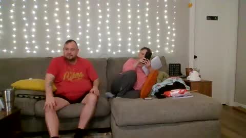 Victoria and Jesse online show from October 9, 8:01 am