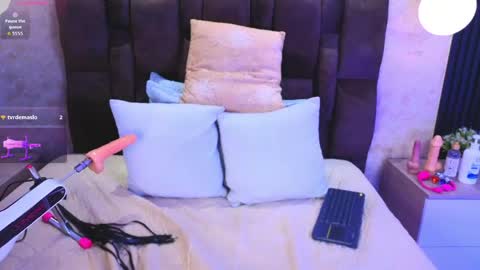 Victoria Andrade online show from April 14, 3:40 pm