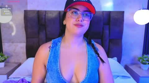 Victoria Andrade online show from May 30, 12:46 pm