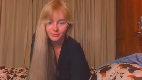 Eva and Victor online show from February 1, 1:53 pm