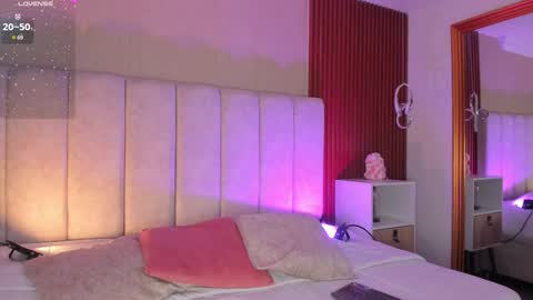 Maria Victoria online show from December 5, 11:30 am