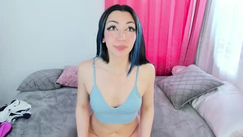 Snapshot of victoriarussell chatting on December 13, 7:53 pm Victoria but you can tell me Vicky Vic or just Tory online show from December 13, 7:53 pm