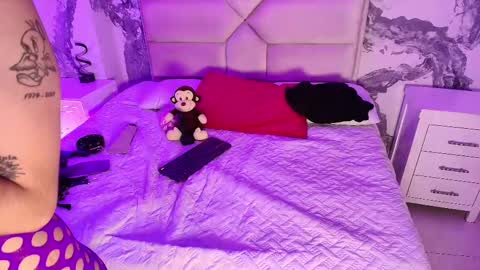 Snapshot of victoriasanz_ chatting on September 20, 5:30 am victoriasanz_ online show from September 20, 5:30 am