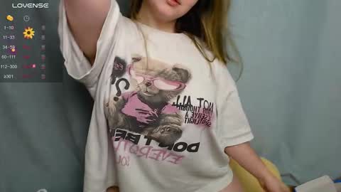 Snapshot of victoriassecrets_ chatting on October 29, 5:04 pm victoriassecrets_ online show from October 29, 5:04 pm