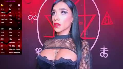 Victoria Vampire online show from November 16, 3:45 am