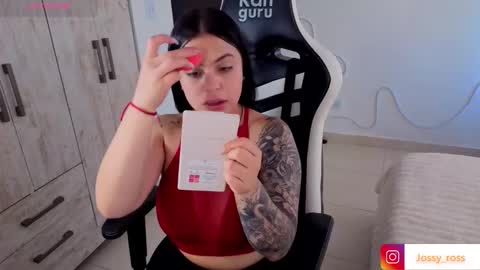 V  I C  T O R I A  online show from March 21, 8:56 pm