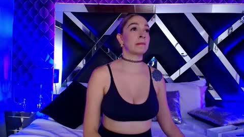 victtoria lee online show from October 21, 7:14 pm