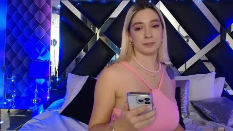 victtoria lee online show from May 15, 11:23 pm