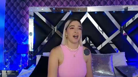 victtoria lee online show from June 5, 9:31 pm