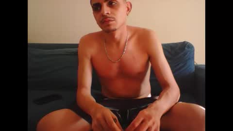 viego_santiago online show from April 21, 6:44 pm