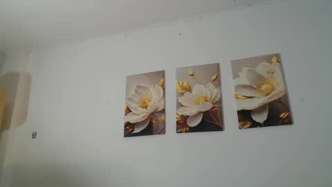 VIOLET  online show from February 11, 11:48 am