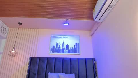 Viiolett online show from October 31, 2:40 pm