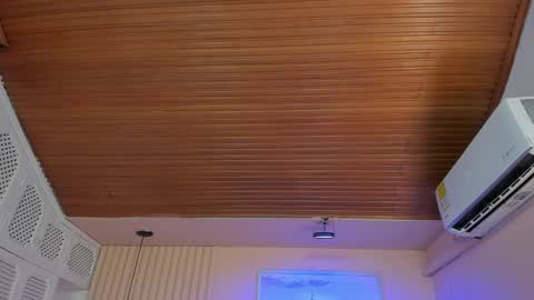 Viiolett online show from November 12, 7:57 pm