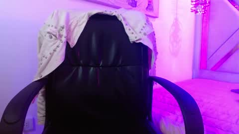 viioleta online show from May 25, 12:22 pm