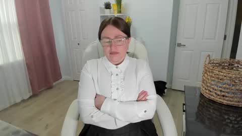 Ukrainian-woman online show from February 11, 3:08 pm