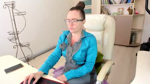 Ukrainian-woman online show from November 13, 8:02 am