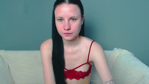 Snapshot of viki_kelt chatting on December 4, 11:57 pm Viki Kelt online show from December 4, 11:57 pm