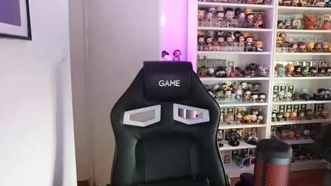 Snapshot of vikingcock__ chatting on February 2, 4:17 pm vikingc0ck online show from February 2, 4:17 pm