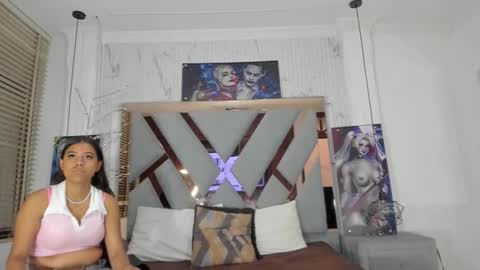 vikiTomson online show from December 22, 1:11 pm