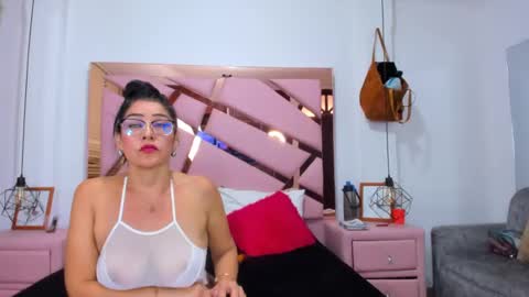 vikiTomson online show from January 25, 3:52 pm