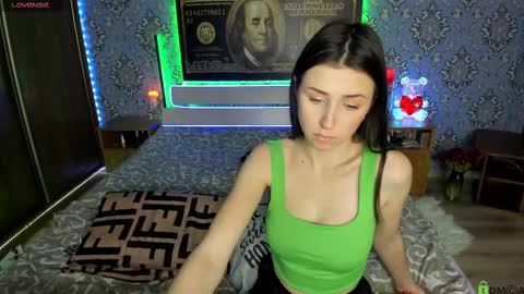 vikki and george online show from February 17, 4:48 pm