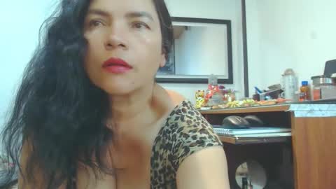 VIKKKTORIAAA online show from October 6, 5:05 am