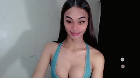 Snapshot of vikkylustfull chatting on December 18, 11:19 pm vikkylustfull online show from December 18, 11:19 pm