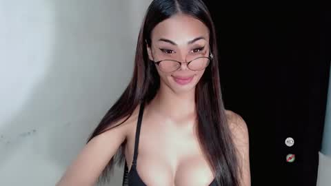 Snapshot of vikkylustfull chatting on January 12, 11:26 pm vikkylustfull online show from January 12, 11:26 pm