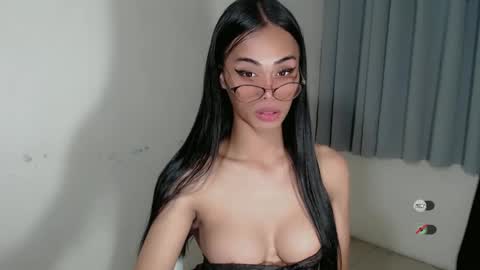 Snapshot of vikkylustfull chatting on January 30, 3:33 am vikkylustfull online show from January 30, 3:33 am