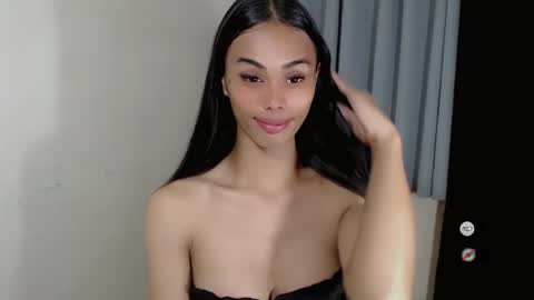 Snapshot of vikkylustfull chatting on February 18, 8:59 am vikkylustfull online show from February 18, 8:59 am