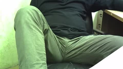 Snapshot of viknik16cm chatting on November 13, 6:01 am viknik16cm online show from November 13, 6:01 am