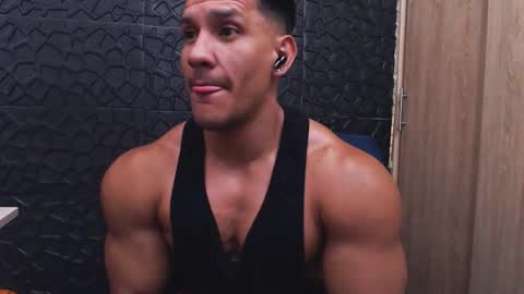 Viktor Herrera online show from October 25, 3:51 pm