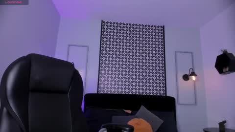 Victoria online show from April 11, 5:06 pm