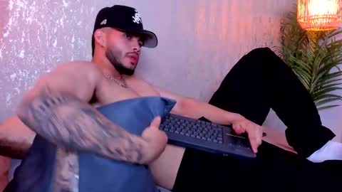 Vincent online show from October 4, 4:54 am