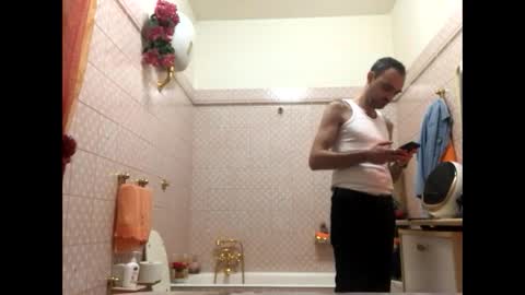 Snapshot of vinmin90 chatting on November 15, 12:41 am Zenith online show from November 15, 12:41 am