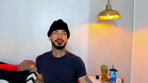 ---Vinzen--- online show from February 12, 5:02 am