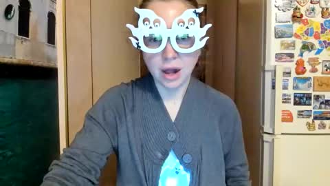 Snapshot of viodetta chatting on October 31, 8:43 pm viodetta online show from October 31, 8:43 pm