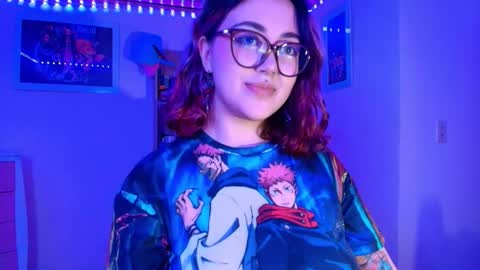 Snapshot of violeet_smile chatting on November 12, 2:45 am violet online show from November 12, 2:45 am