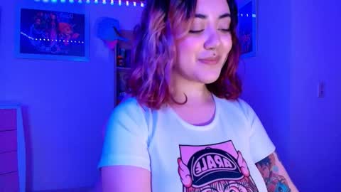 Snapshot of violeet_smile chatting on November 21, 6:12 am violet online show from November 21, 6:12 am