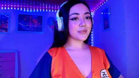 Snapshot of violeet_smile chatting on November 30, 5:55 am violet online show from November 30, 5:55 am