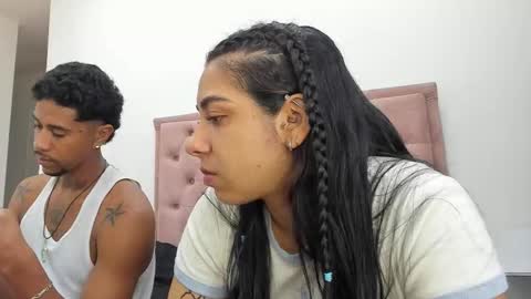 Snapshot of violet_and_myers chatting on September 10, 2:28 pm Violet and Myers online show from September 10, 2:28 pm
