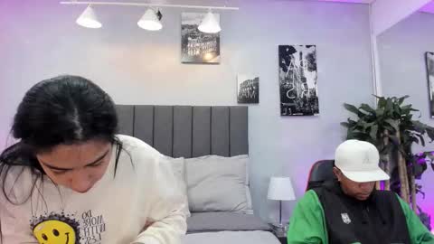 Violet and Myers online show from November 8, 11:43 am