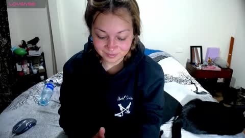  Violet  online show from October 6, 3:09 pm